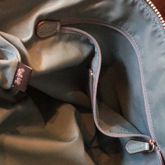 🩵 Coach pebbled leather crossbody bag with detachable strap, zipper pockets - Picture 12 of 17